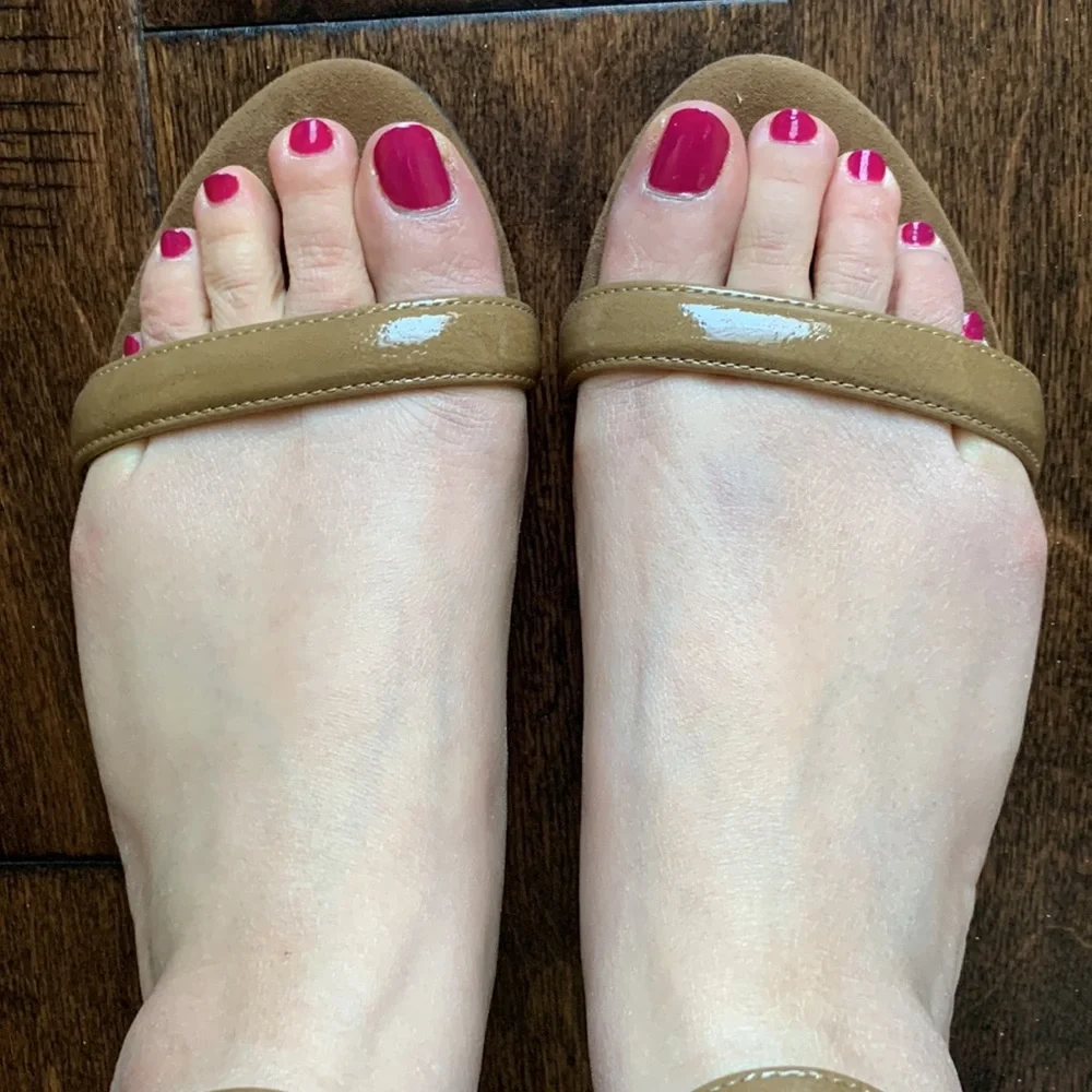NIB LOFT Single Strap Mini Wedge Sandals Size 7